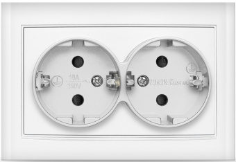 Розетка двойная скрытой установки с/з 16А белый UNIVersal Бриллиант