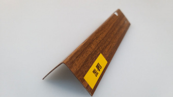 Угол пластиковый 30х30х2700 мм орех 291 ИДЕАЛ